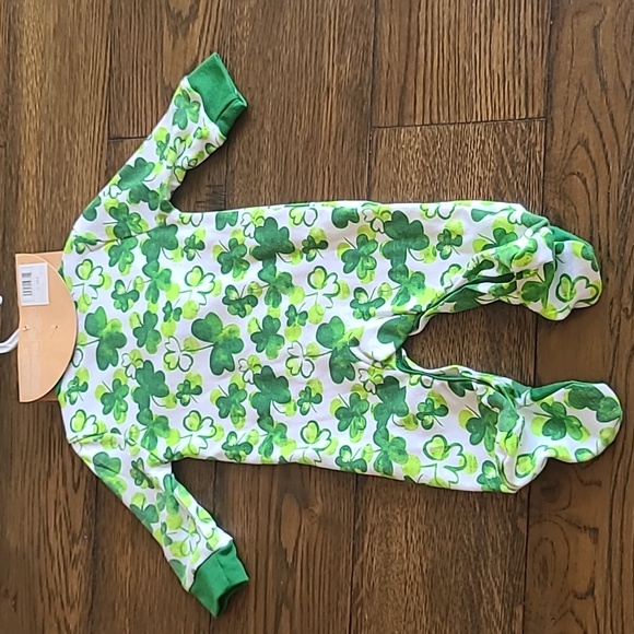 Lila & Jack four leaf clover onsie Size 0-3 Months - Picture 4 of 4
